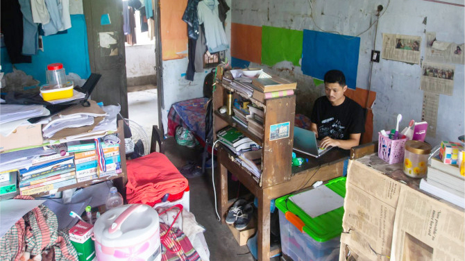 বিশ্ববিদ্যালয়ের হলে দুর্বিষহ জীবন