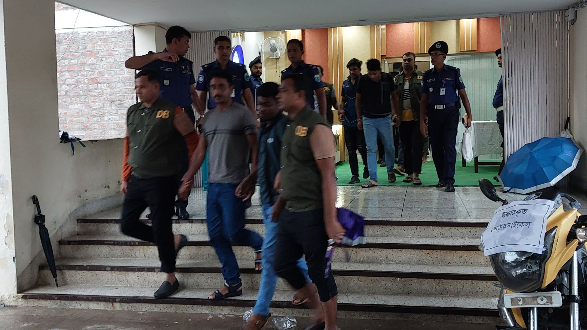 পাবনায় আ. লীগ নেতা হত্যা মামলায় গ্রেপ্তার ৬