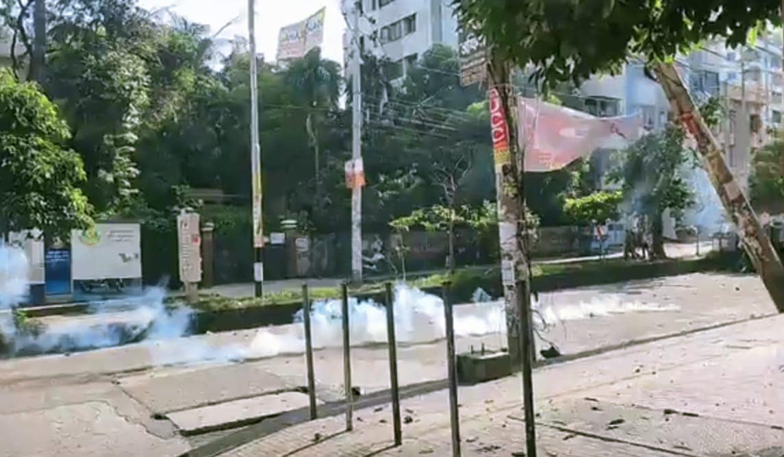 সমাবেশে যোগ দিতে ‘বাধা’, মিরপুরে বিএনপি-আ. লীগ সংঘর্ষ