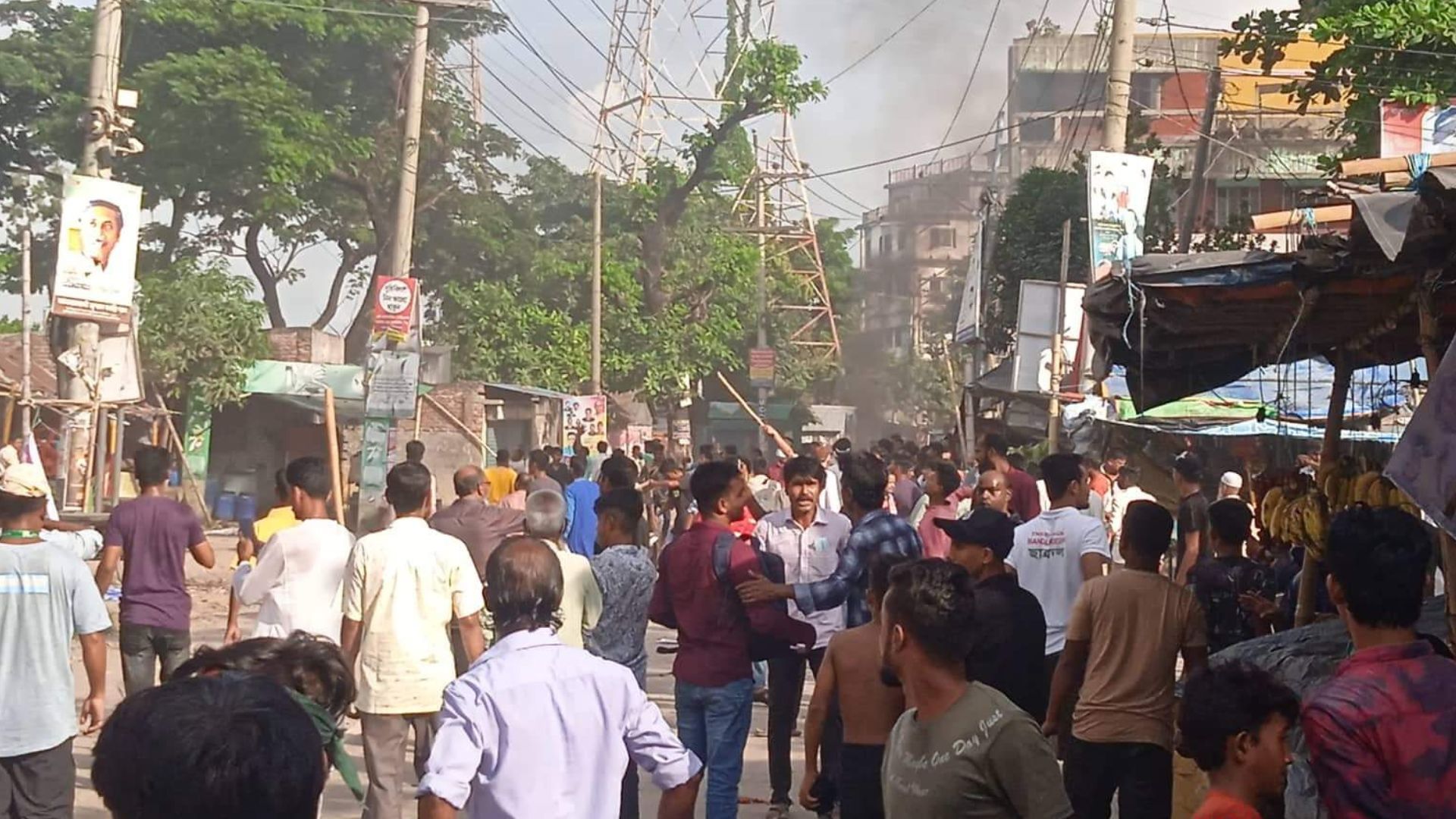 মুন্সিগঞ্জে পুলিশ-বিএনপি সংঘর্ষে আহত ৪০