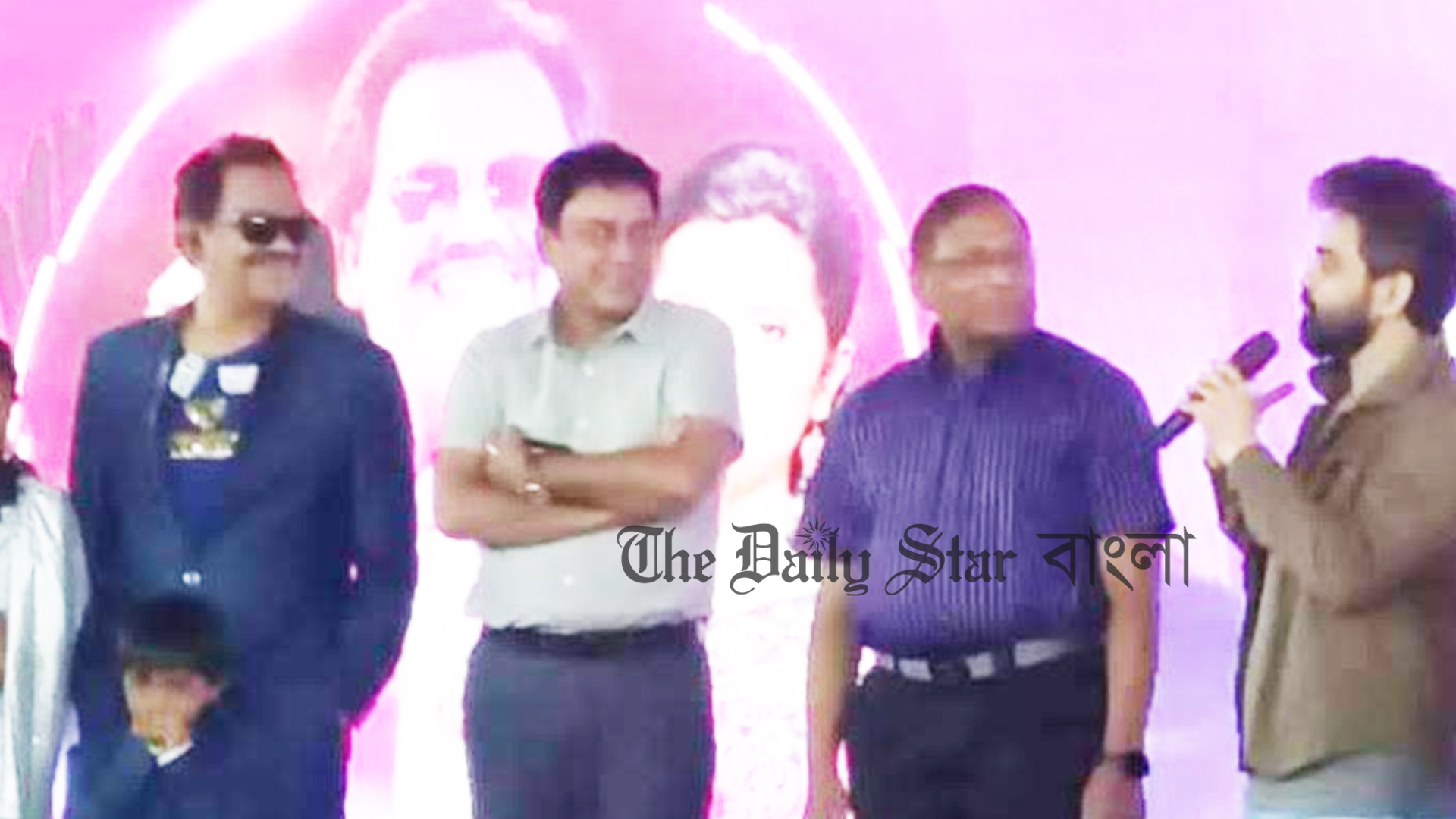 সম্মাননা পেলেন ফেরদৌস ওয়াহিদ ও হাবিব