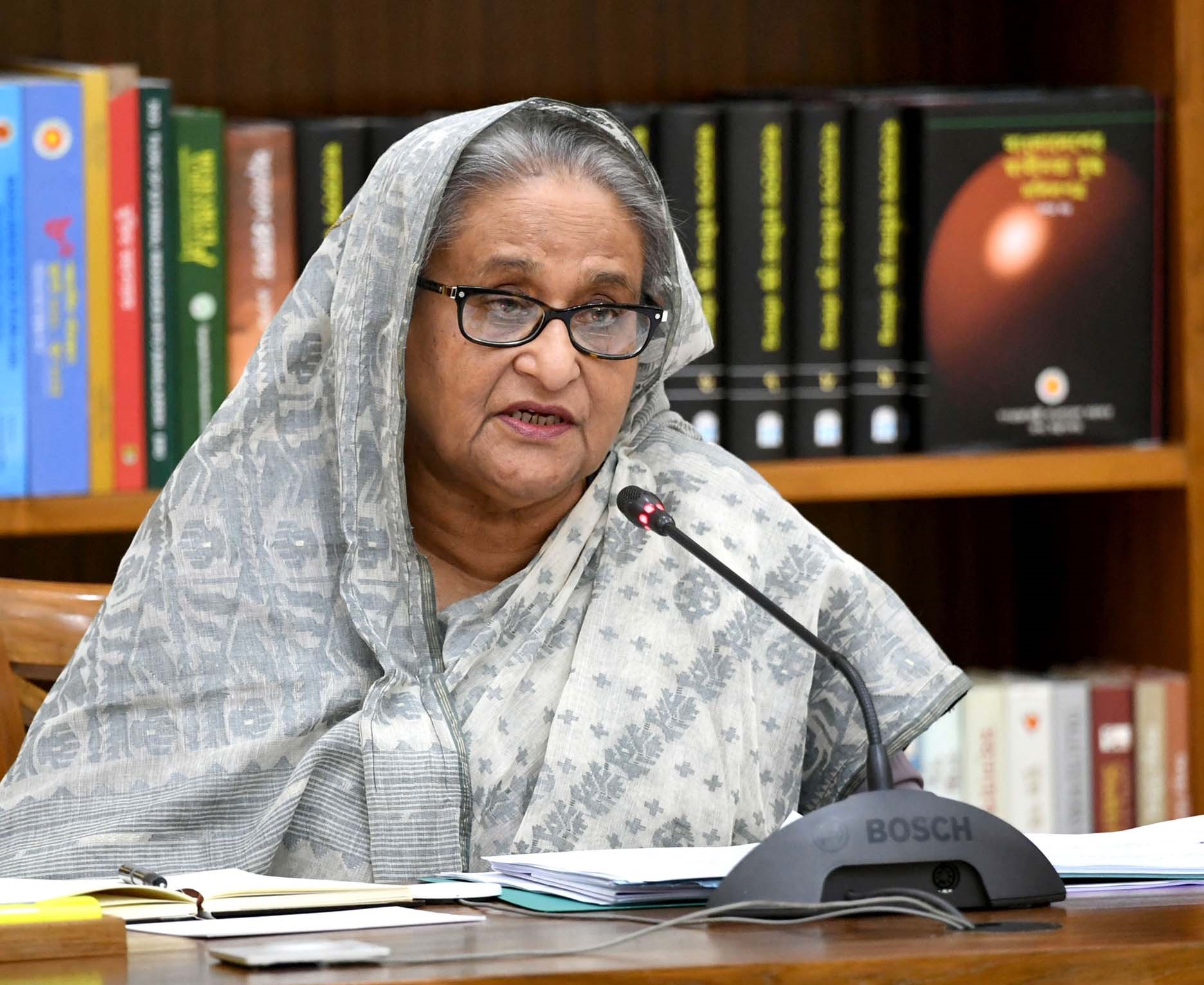 খাদ্য উৎপাদন বাড়াতে ও সংরক্ষণের ব্যবস্থা নিতে বললেন প্রধানমন্ত্রী