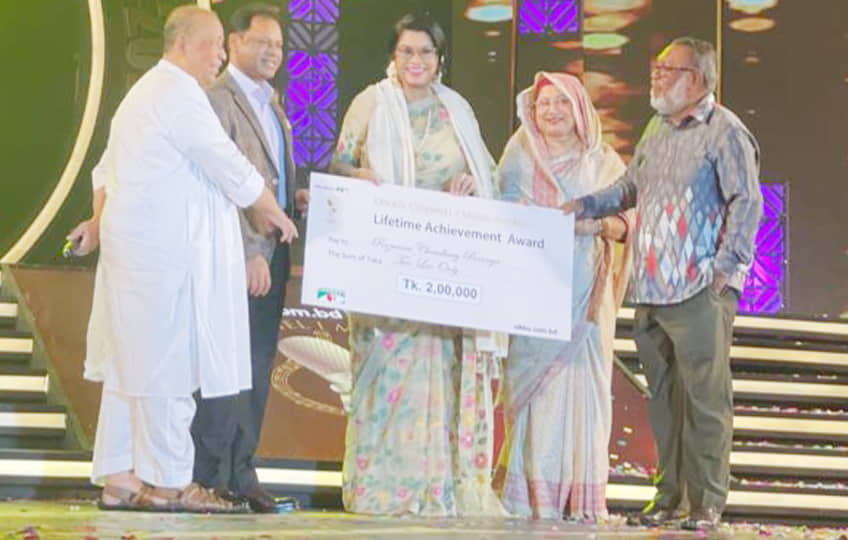ঐক্য-চ্যানেল আই মিউজিক অ্যাওয়ার্ড: রেজওয়ানা চৌধুরী বন্যাকে আজীবন সম্মাননা