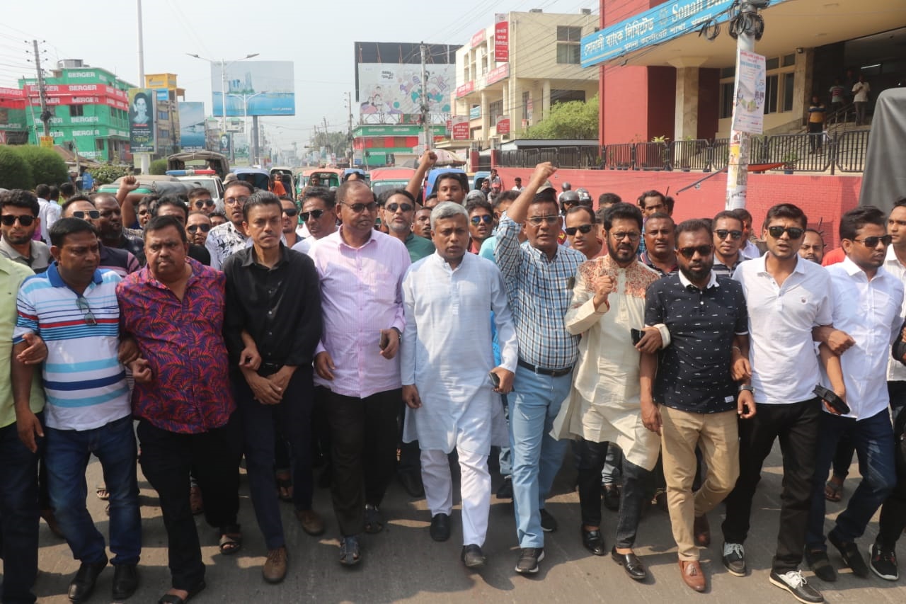 বাধা সত্ত্বেও খুলনার গণসমাবেশ সফল করতে প্রত্যয়ী বিএনপি নেতাকর্মীরা