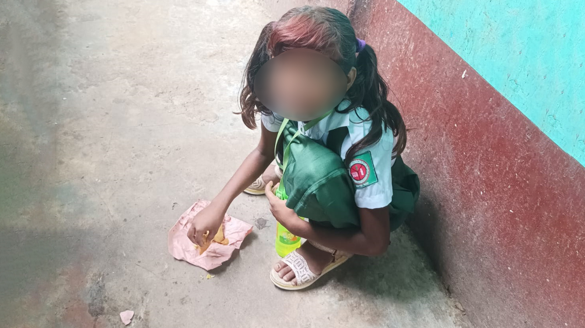 হরিজন শিশুরাও বসতে পারে না হোটেলে, কাগজে খাবার নিয়ে খেতে হয় বাইরে