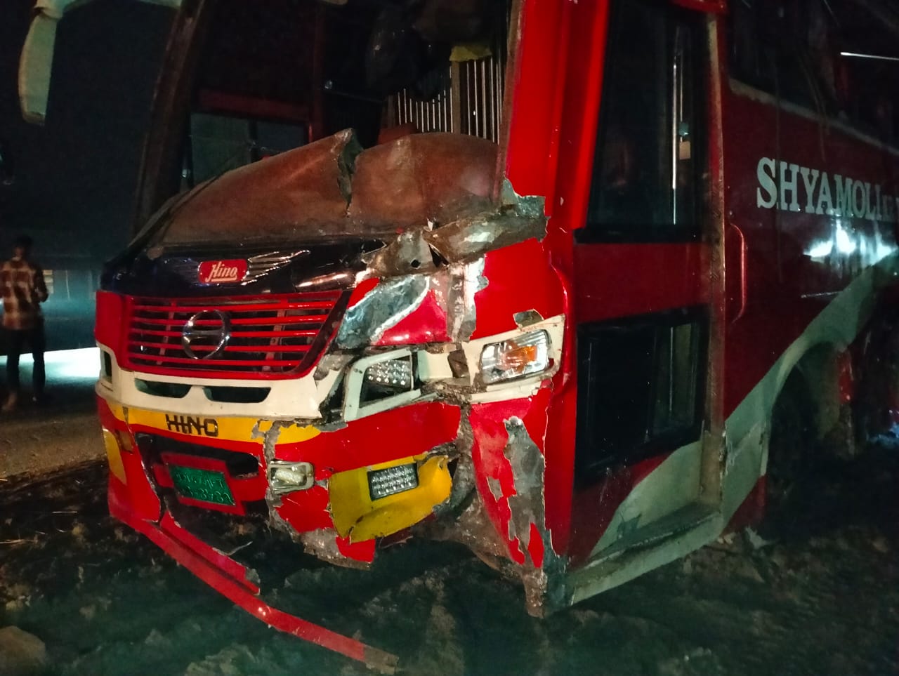 বগুড়ায় বাসের ধাক্কায় ভটভটি চালকসহ নিহত ৩