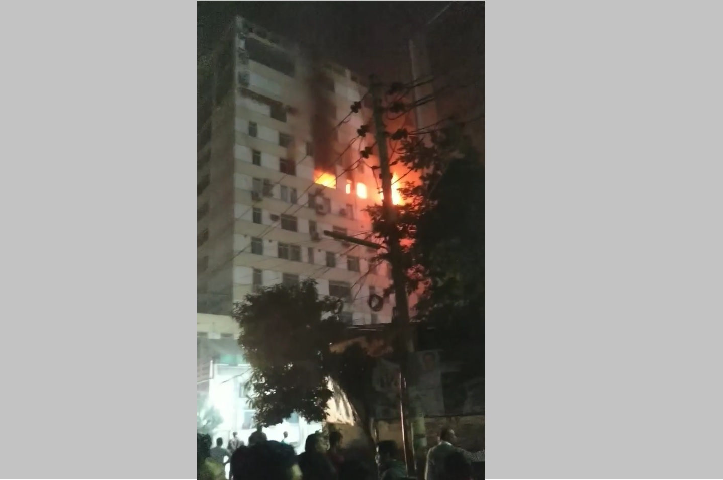 নিকুঞ্জে সিডিসি ভবনের নবম তলায় আগুন