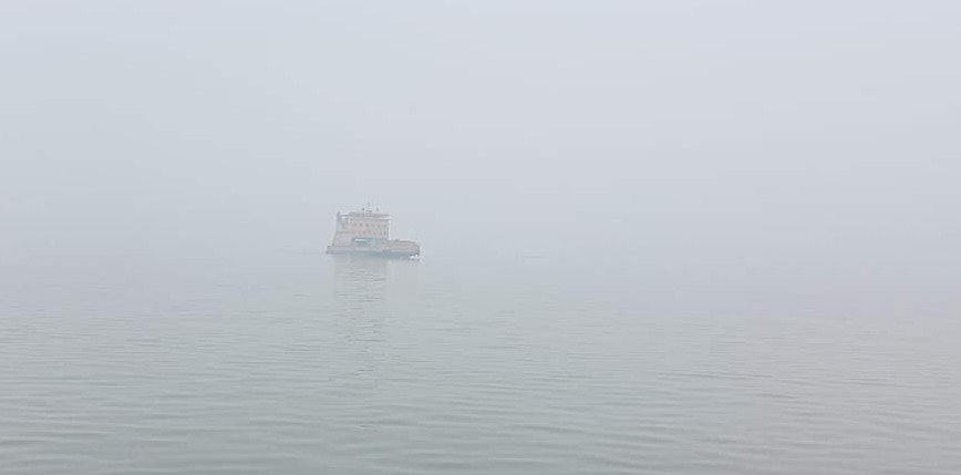 ঘন কুয়াশায় সকাল পৌনে ৬টা থেকে পাটুরিয়া-দৌলতদিয়া নৌপথে ফেরি চলাচল বন্ধ