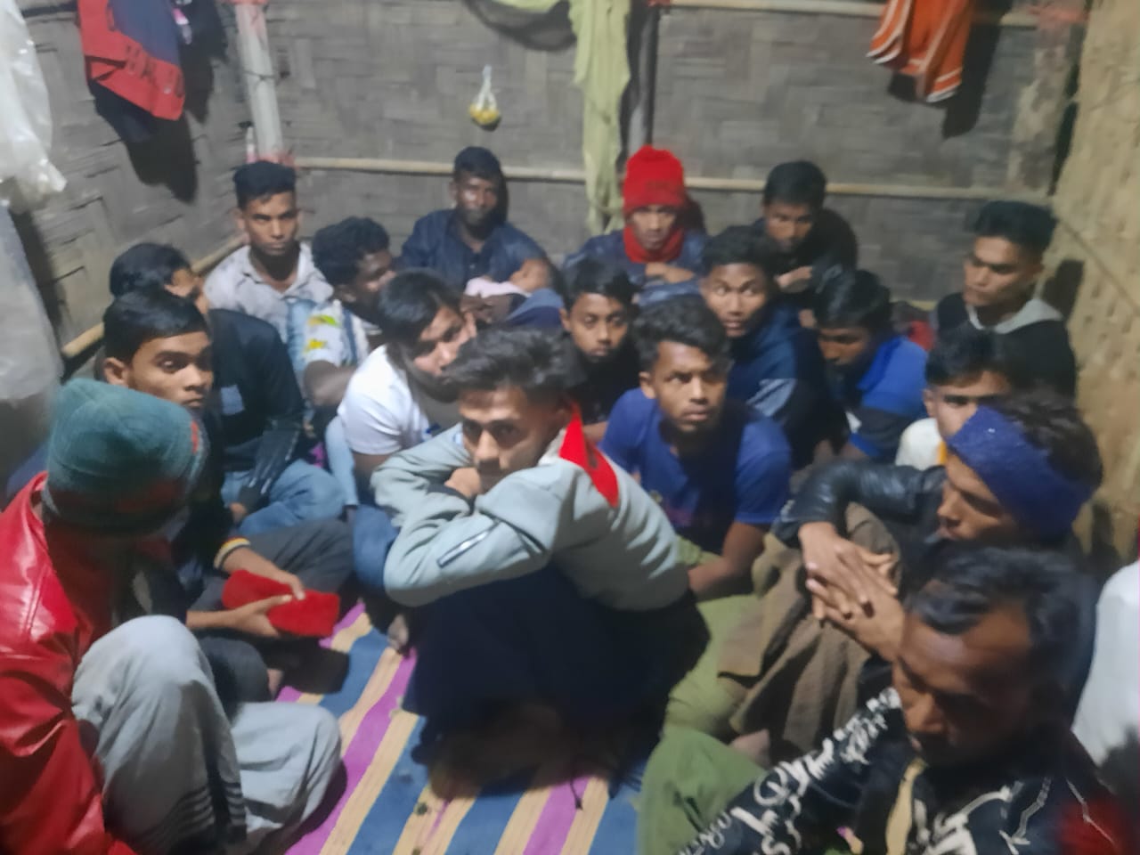 সাগরপথে মালয়েশিয়া ও থাইল্যান্ড পাচারকালে ২৬ রোহিঙ্গা উদ্ধার