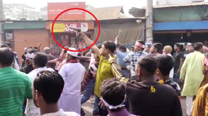 পদযাত্রা থেকে ‘বিএনপি কর্মীর’ পিস্তল উঁচিয়ে হুমকির অভিযোগ আ. লীগের