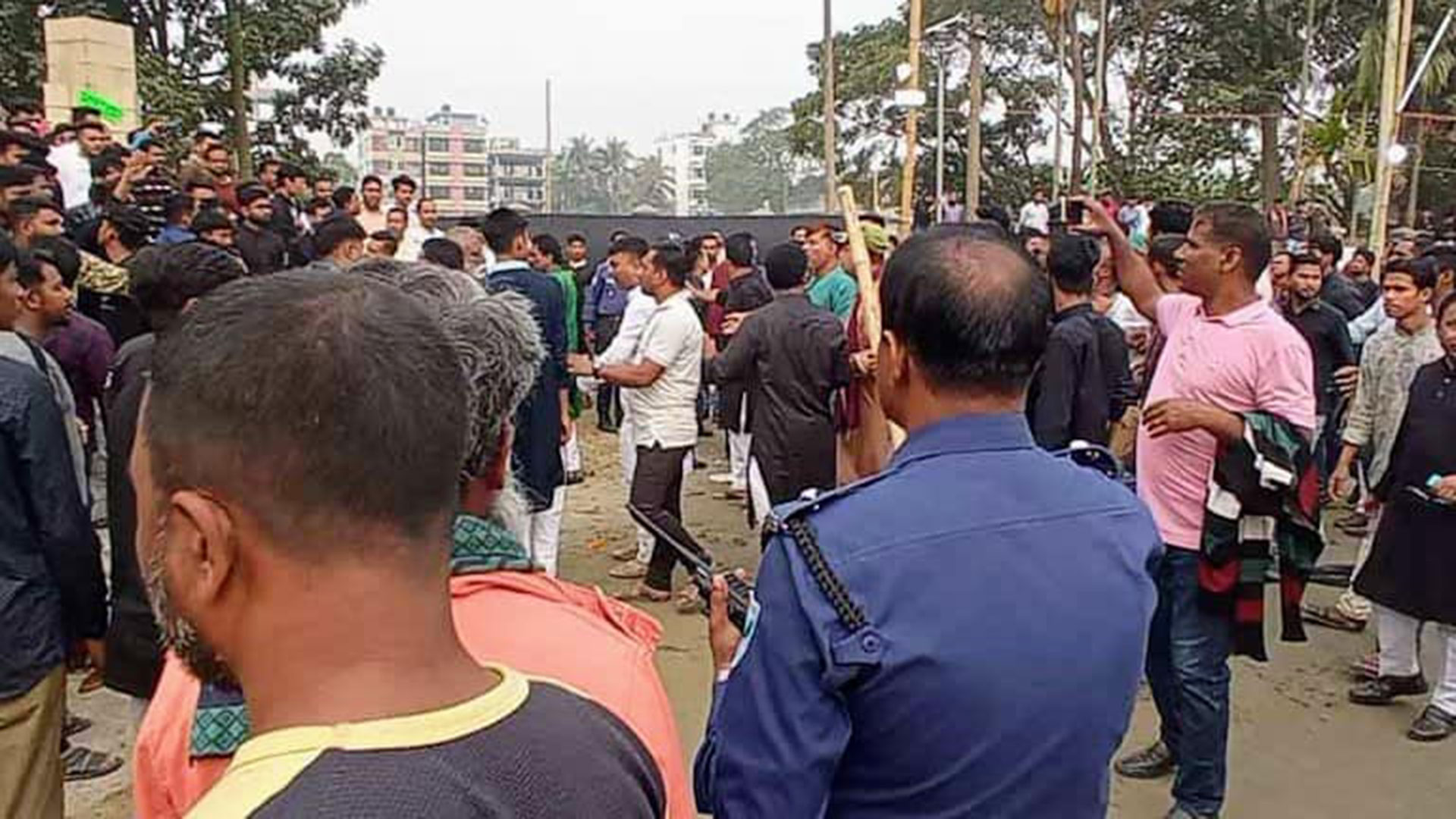 শ্রমিক লীগ, যুবলীগ ও স্বেচ্ছাসেবক লীগ নেতাকর্মীদের মারামারি, আহত ১০