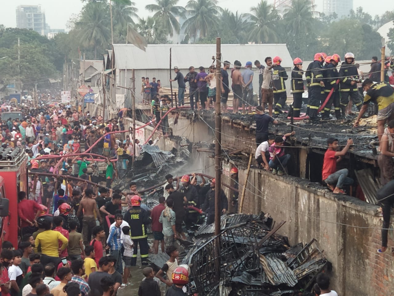কড়াইল বস্তির আগুন নিয়ন্ত্রণে