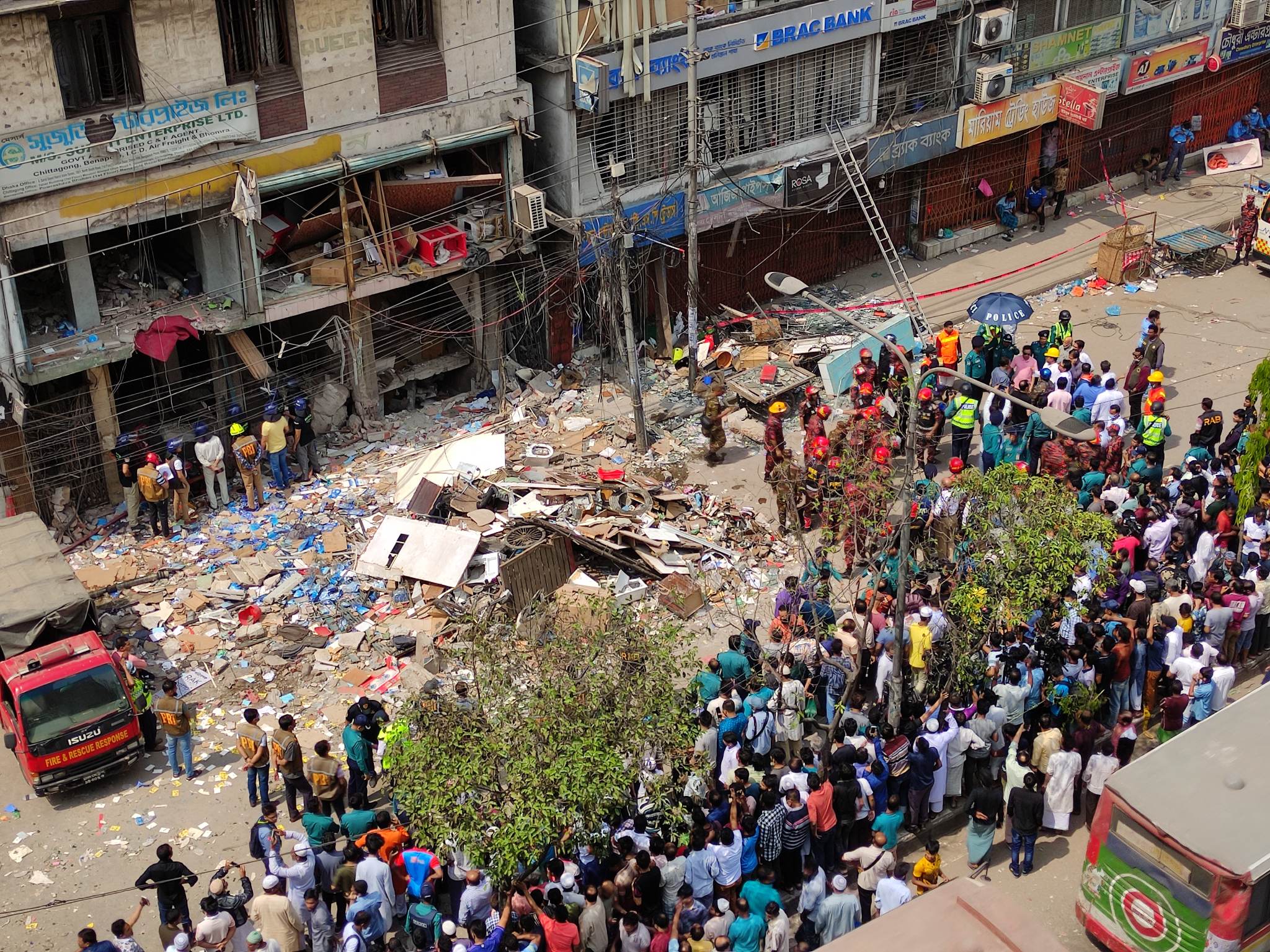ভবনটিতে কেউ আটকে নেই: স্বরাষ্ট্র মন্ত্রণালয়