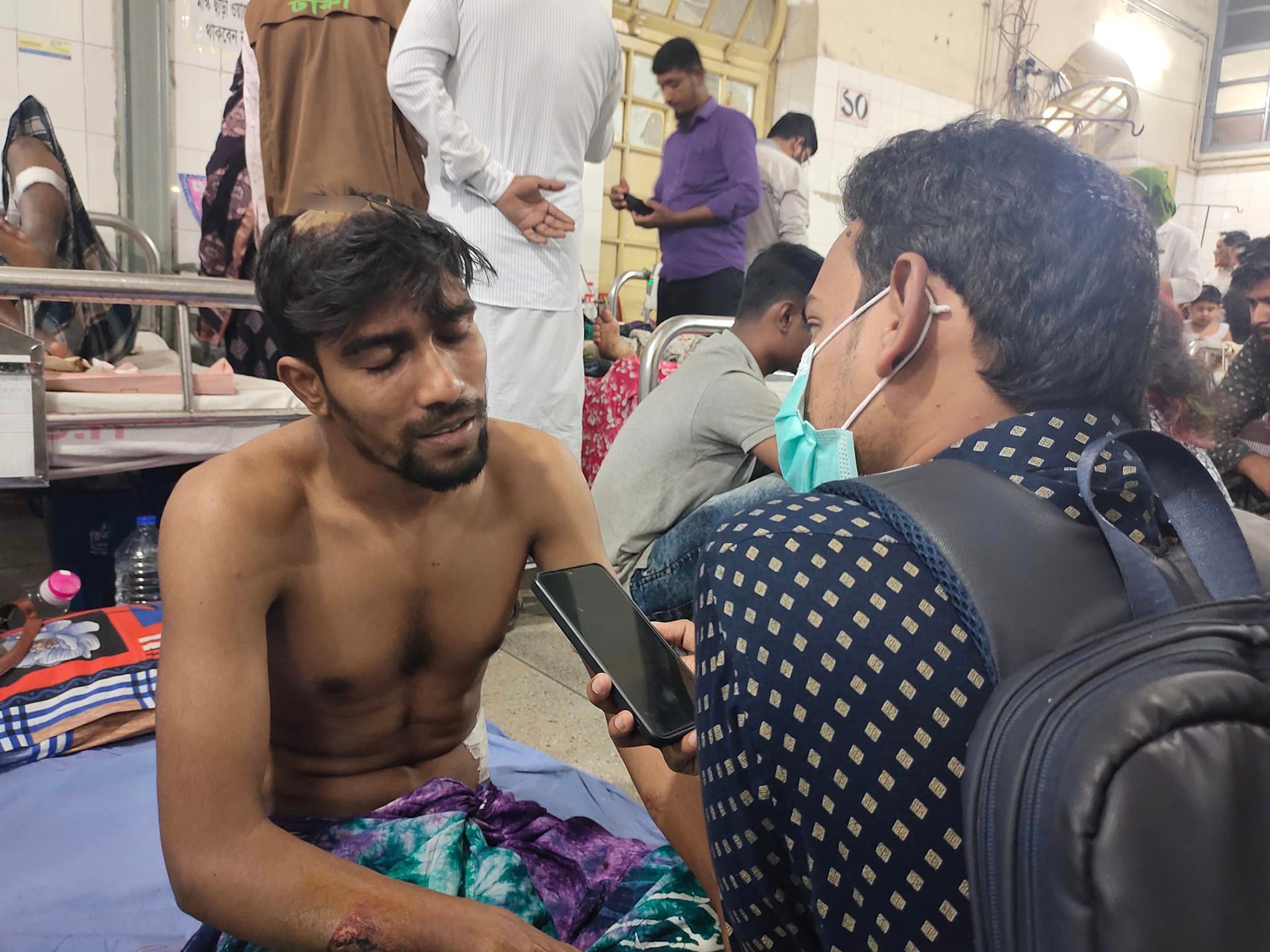 ঢামেকে চিকিৎসাধীনদের বর্ণনায় গুলিস্তানে বিস্ফোরণের ঘটনা