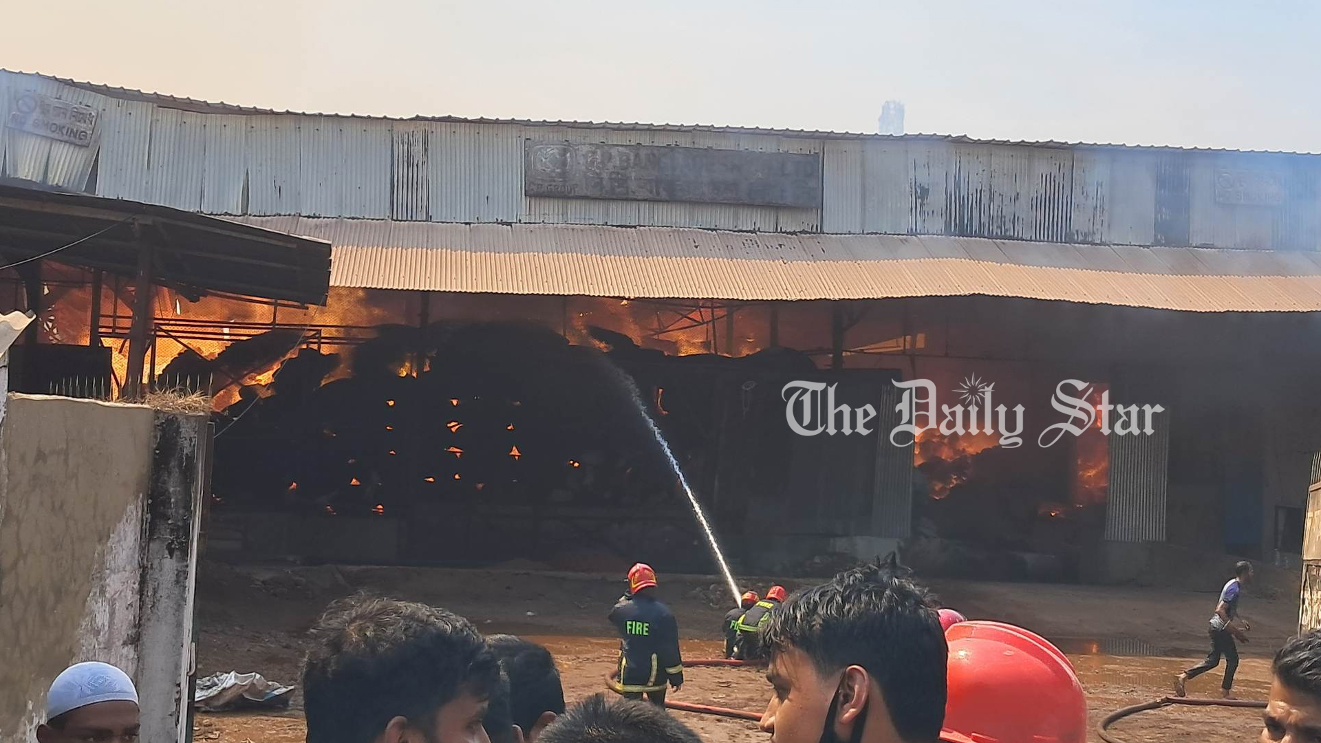 পানি সংকটে আগুন নেভাতে বেগ পেতে হচ্ছে: ফায়ার সার্ভিস