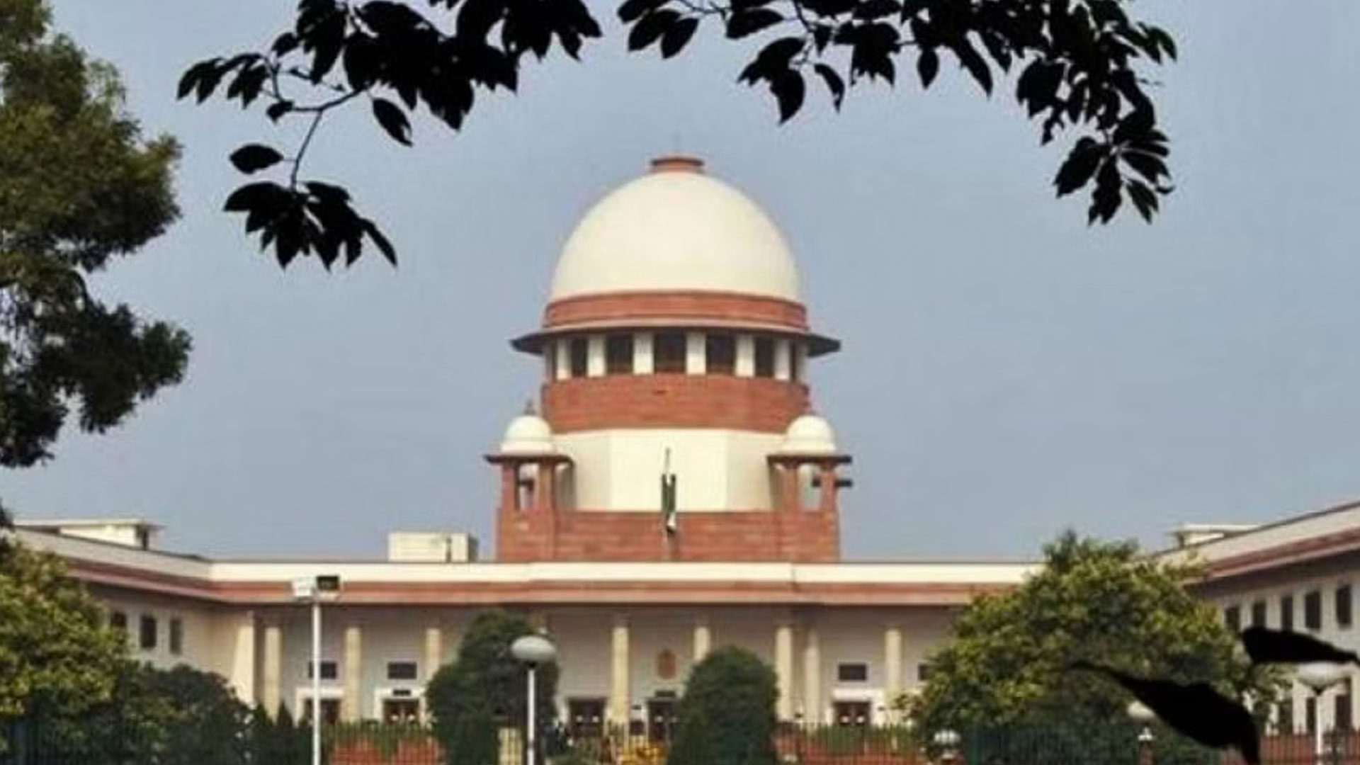 সমলিঙ্গের বিয়ে বৈধতা পেল না ভারতে