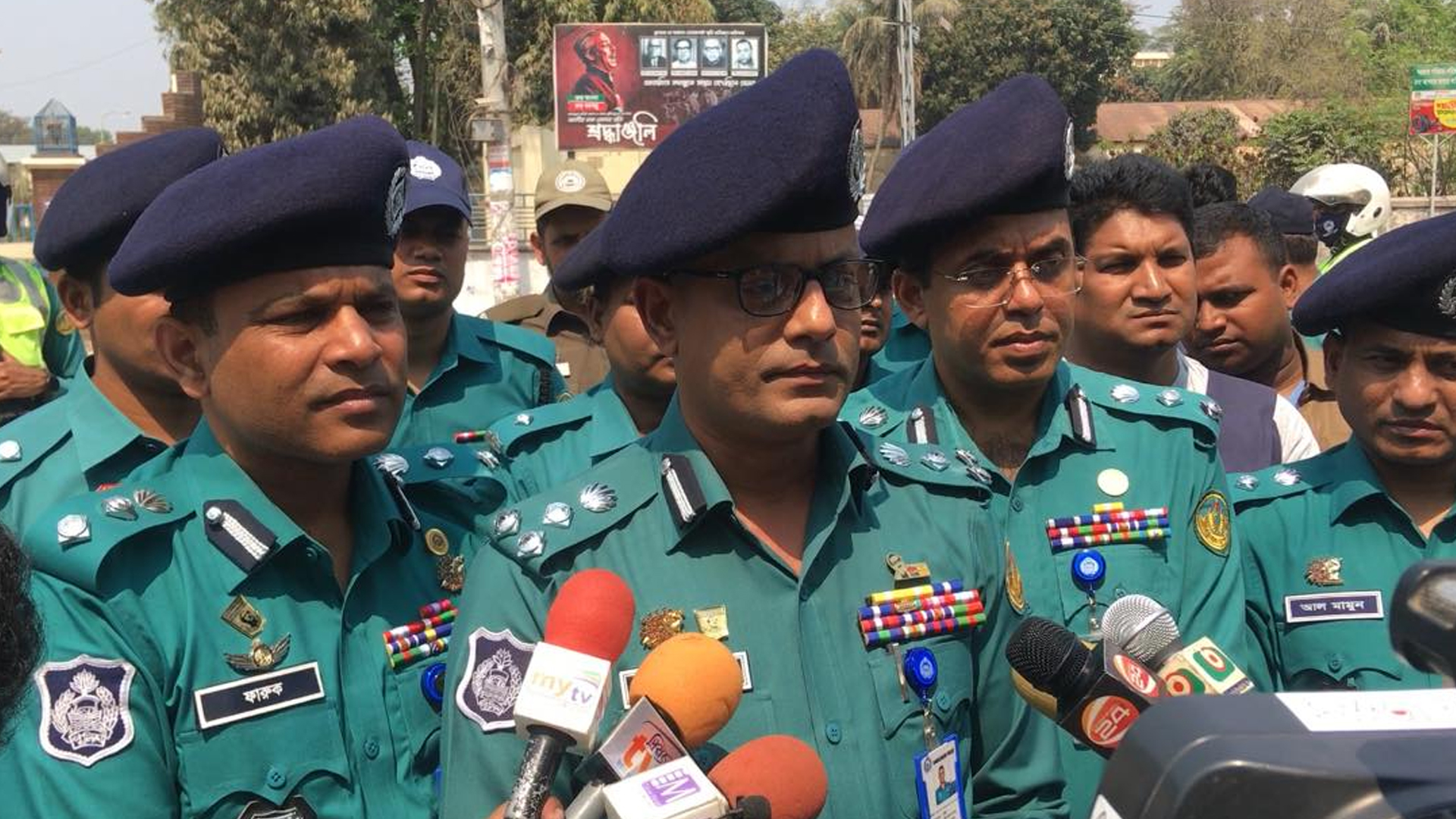 রাবির সংঘর্ষে পুলিশ কোনো আগ্নেয়াস্ত্র ব্যবহার করেনি: আরএমপি কমিশনার