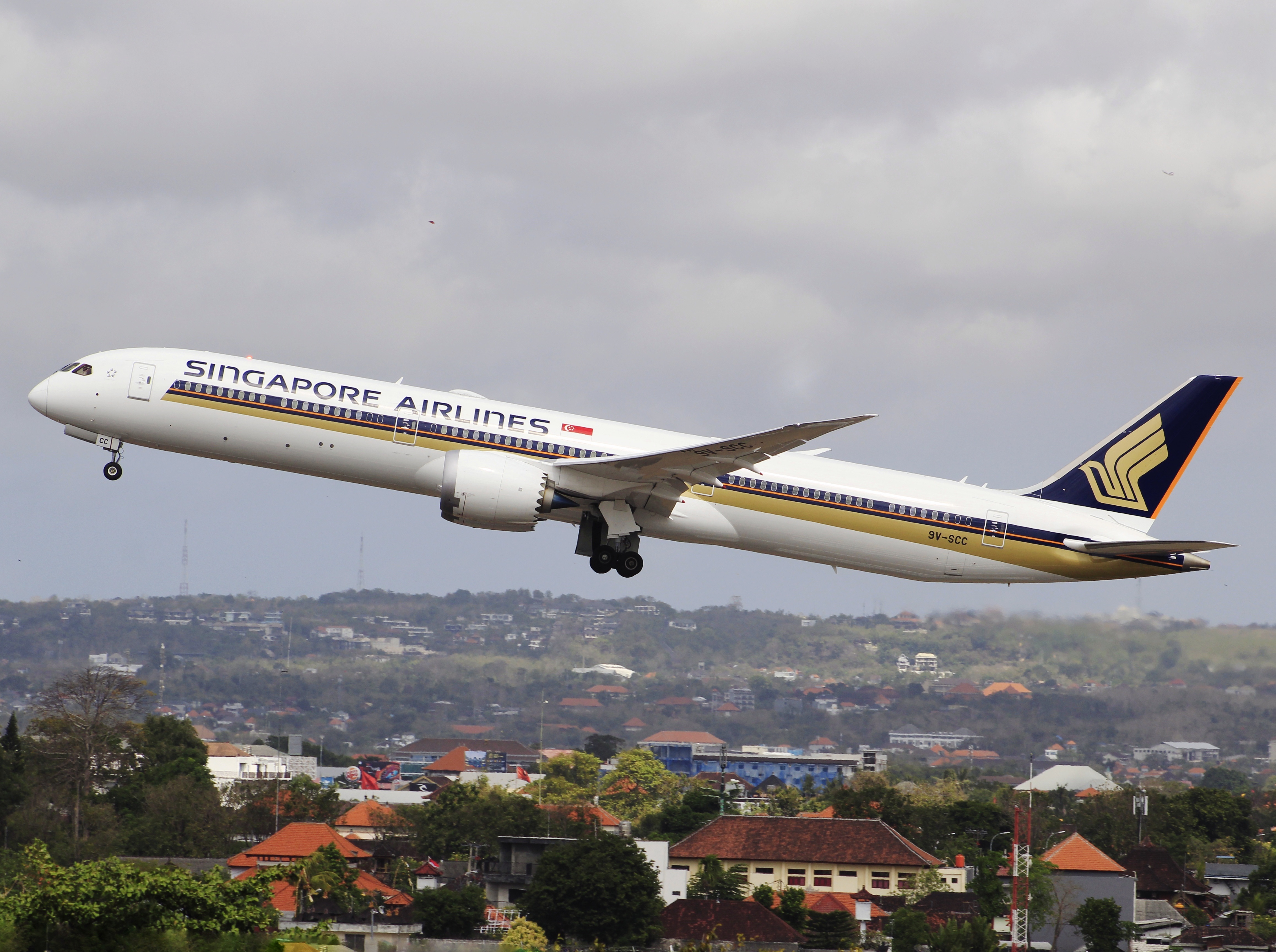 ঢাকা রুটে বোয়িং ৭৮৭-১০ ড্রিমলাইনার আনছে সিঙ্গাপুর এয়ারলাইনস