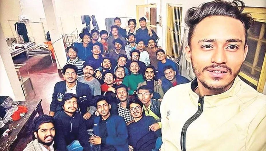 ‘প্রলয় গ্যাং’ সদস্যদের শনাক্তে ঢাবিতে আন্তহল তদন্ত কমিটি