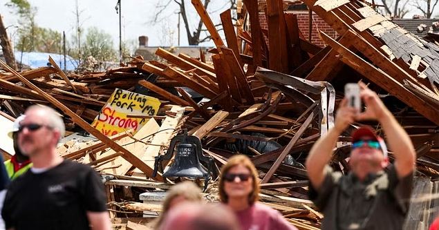 যুক্তরাষ্ট্রে টর্নেডোর আঘাতে অন্তত ৫ জনের মৃত্যু, হাসপাতালে অর্ধশতাধিক &nbsp;