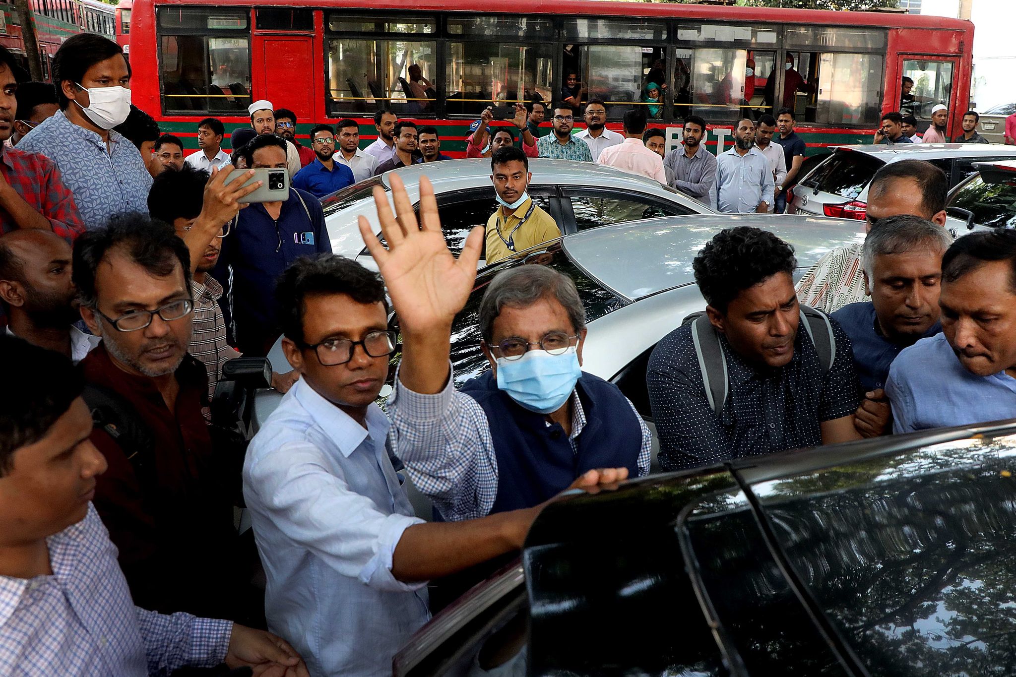 প্রথম আলো সম্পাদক মতিউর রহমানের ৬ সপ্তাহের আগাম জামিন