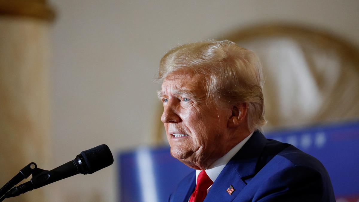 ট্রাম্পনামা: যত গর্জে তত বর্ষে না