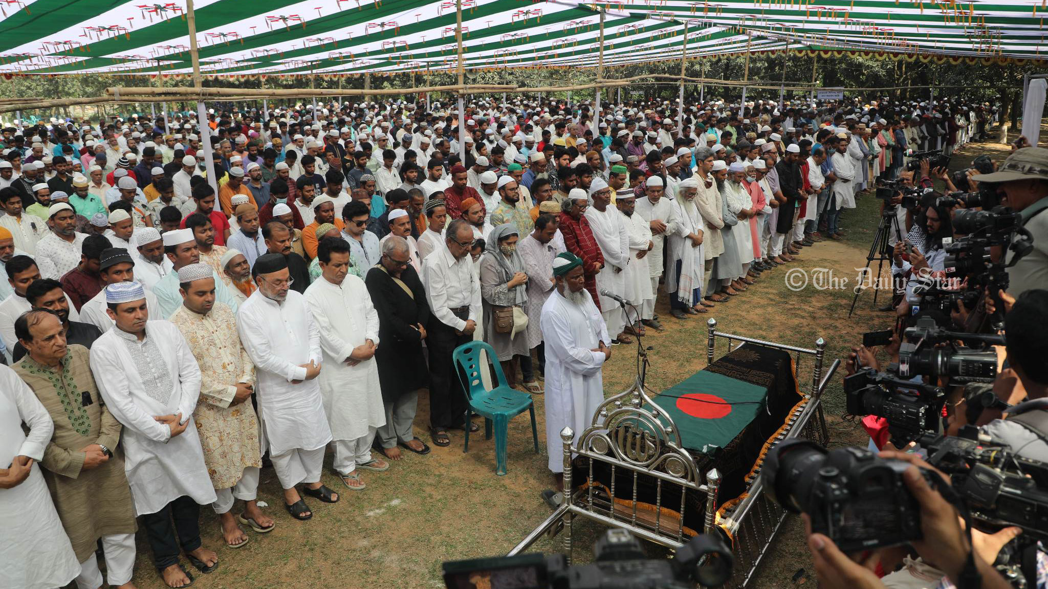 অন্তিম শয়ানে ডা. জাফরুল্লাহ: ‘এমন দরদি ভবে কেউ হবে না’