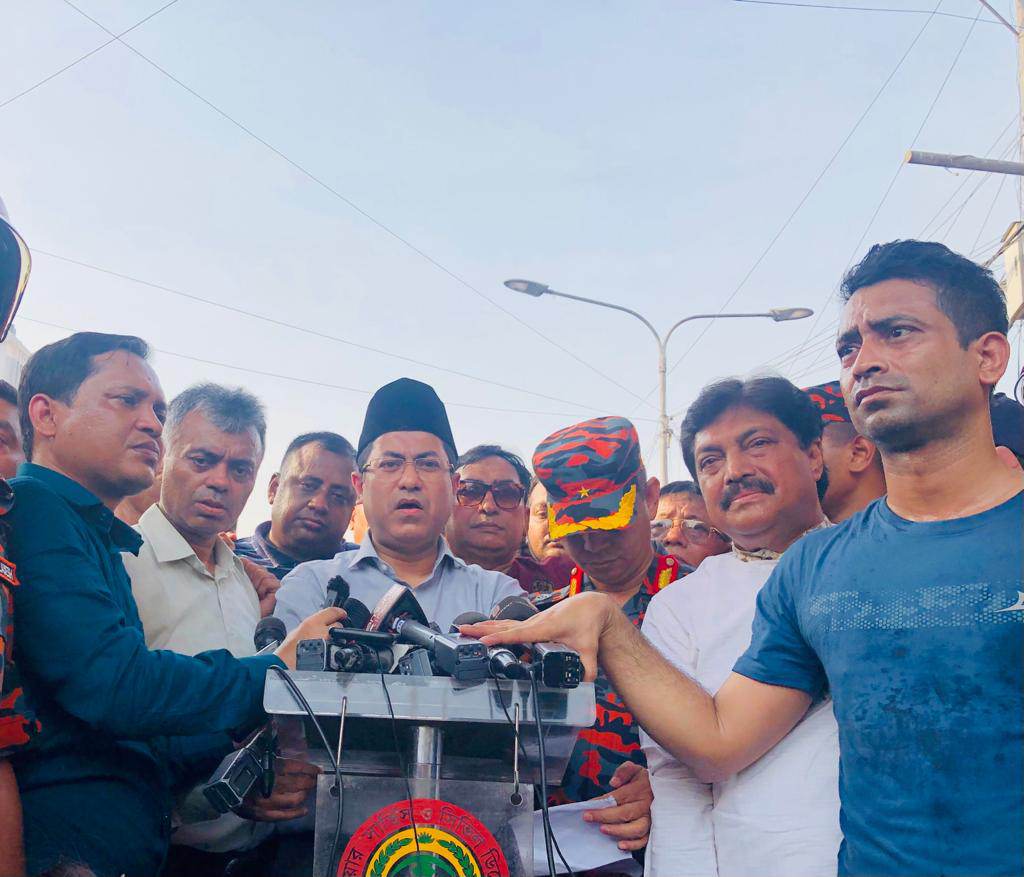 বার বার অগ্নিকাণ্ড নাশকতা কি না, খতিয়ে দেখার আহ্বান তাপসের