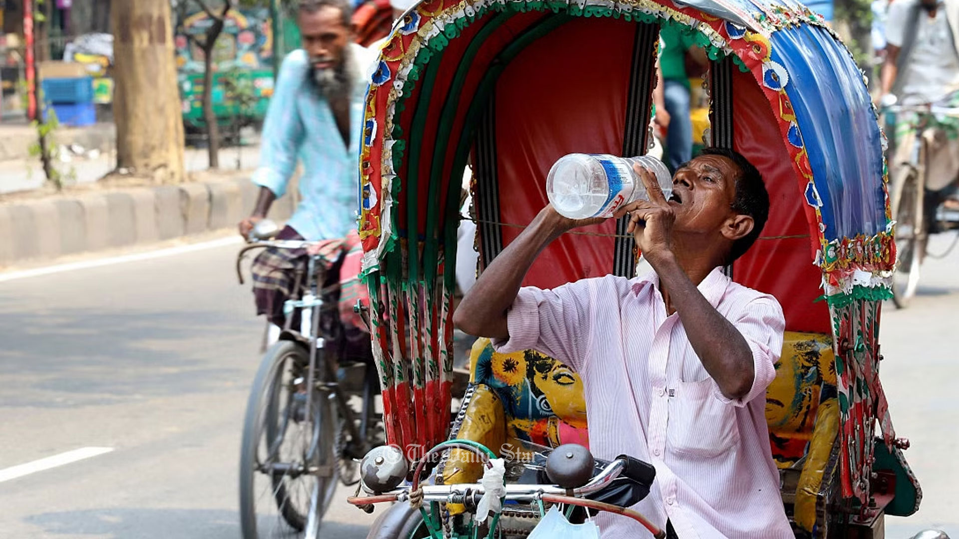 হিট স্ট্রোক এড়াবেন যেভাবে