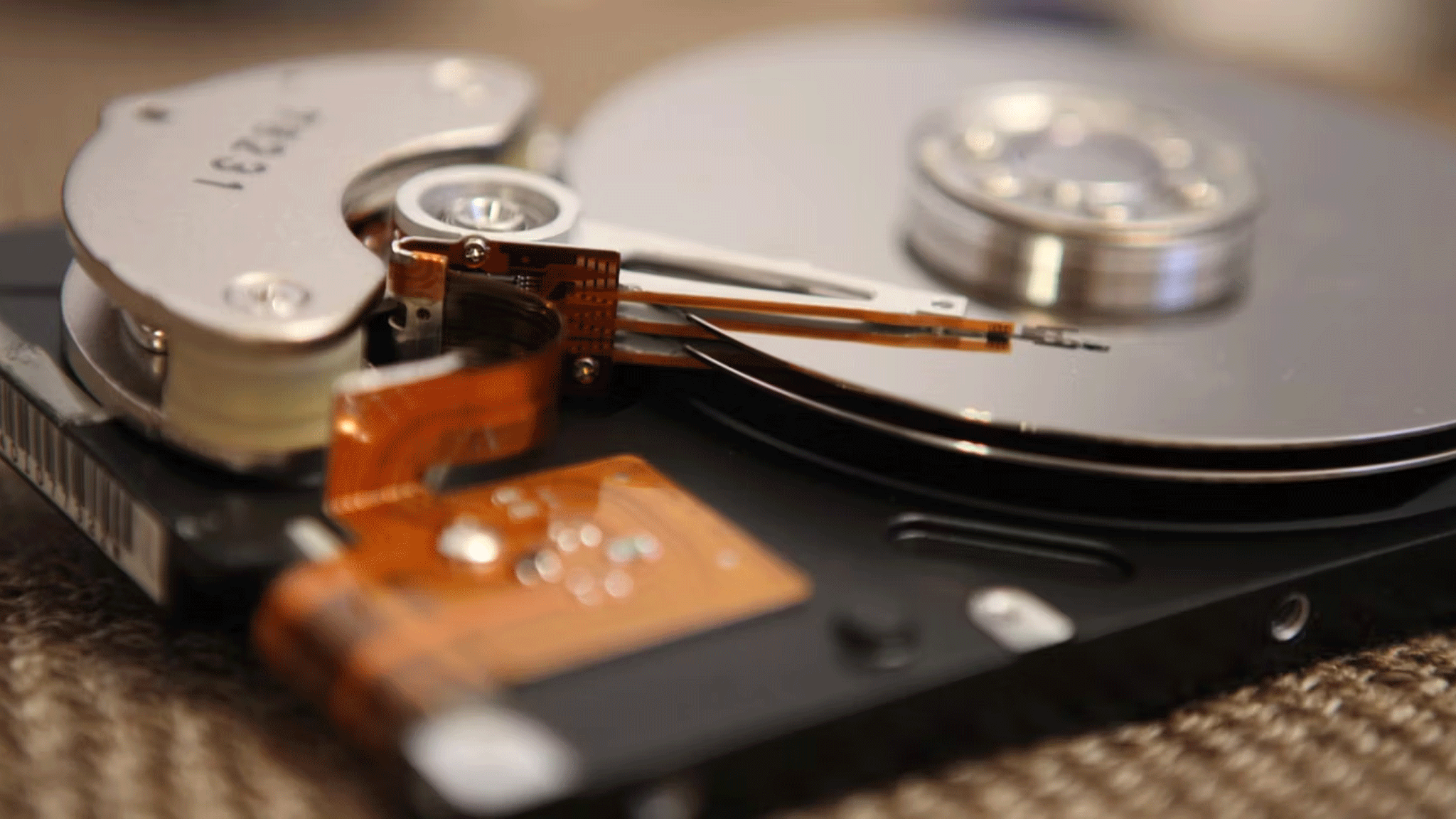 তথ্য সংরক্ষণে ভার্চুয়াল হার্ড ড্রাইভের সুবিধা