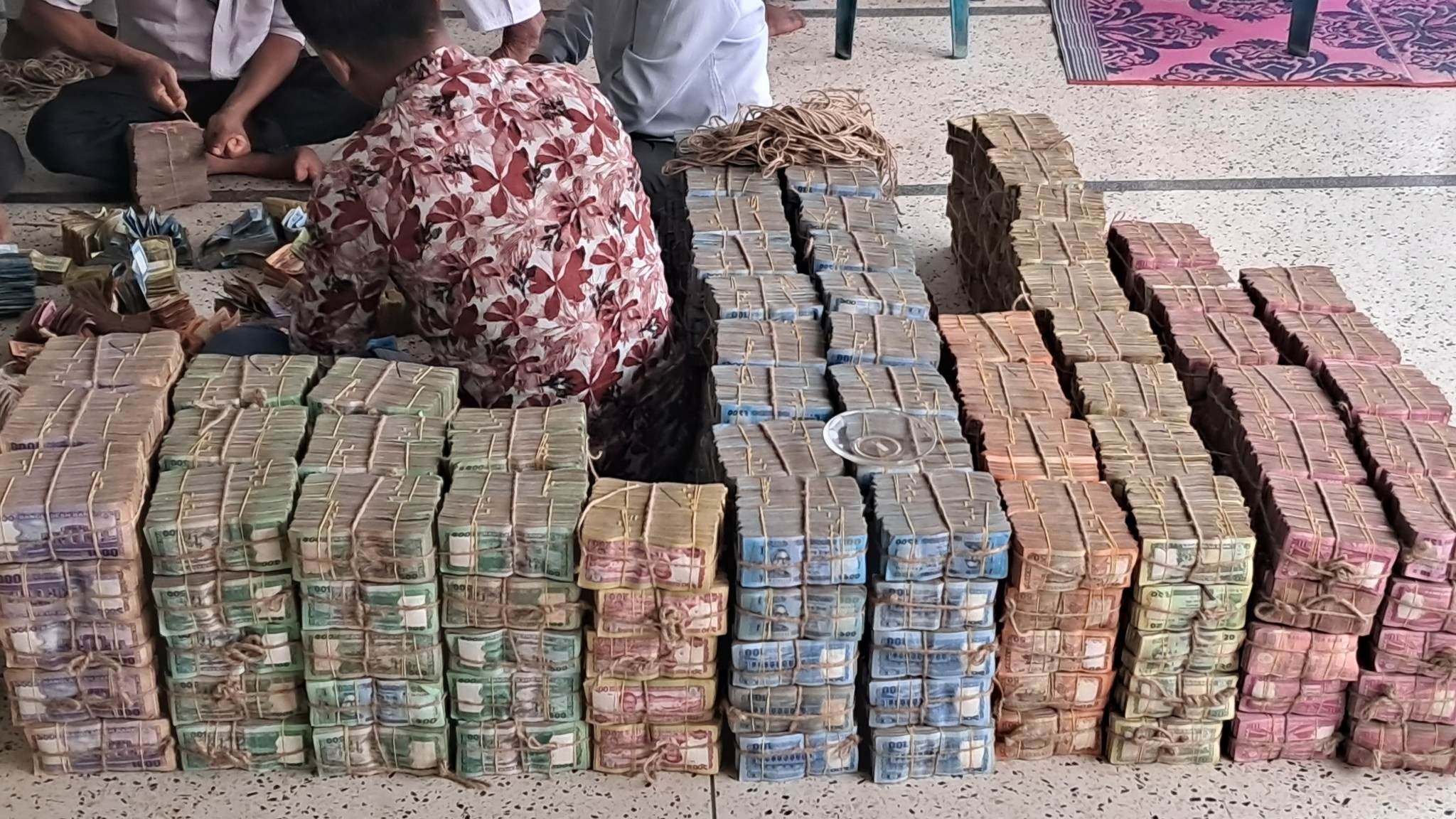 পাগলা মসজিদের দানবাক্সে রেকর্ড সাড়ে ৫ কোটি টাকা