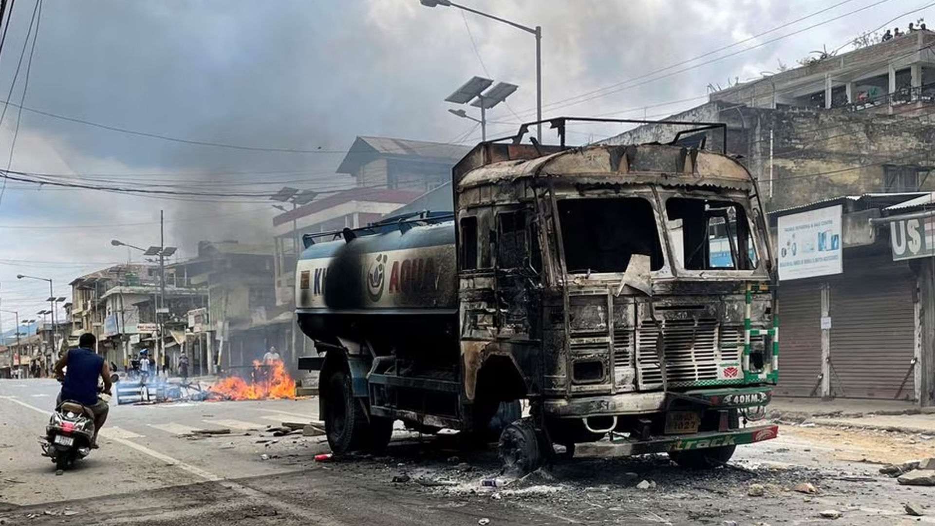 ভারতের মণিপুরে সহিংসতা: নিহত ৬০, পুড়ে গেছে ১৭০০ বাড়ি