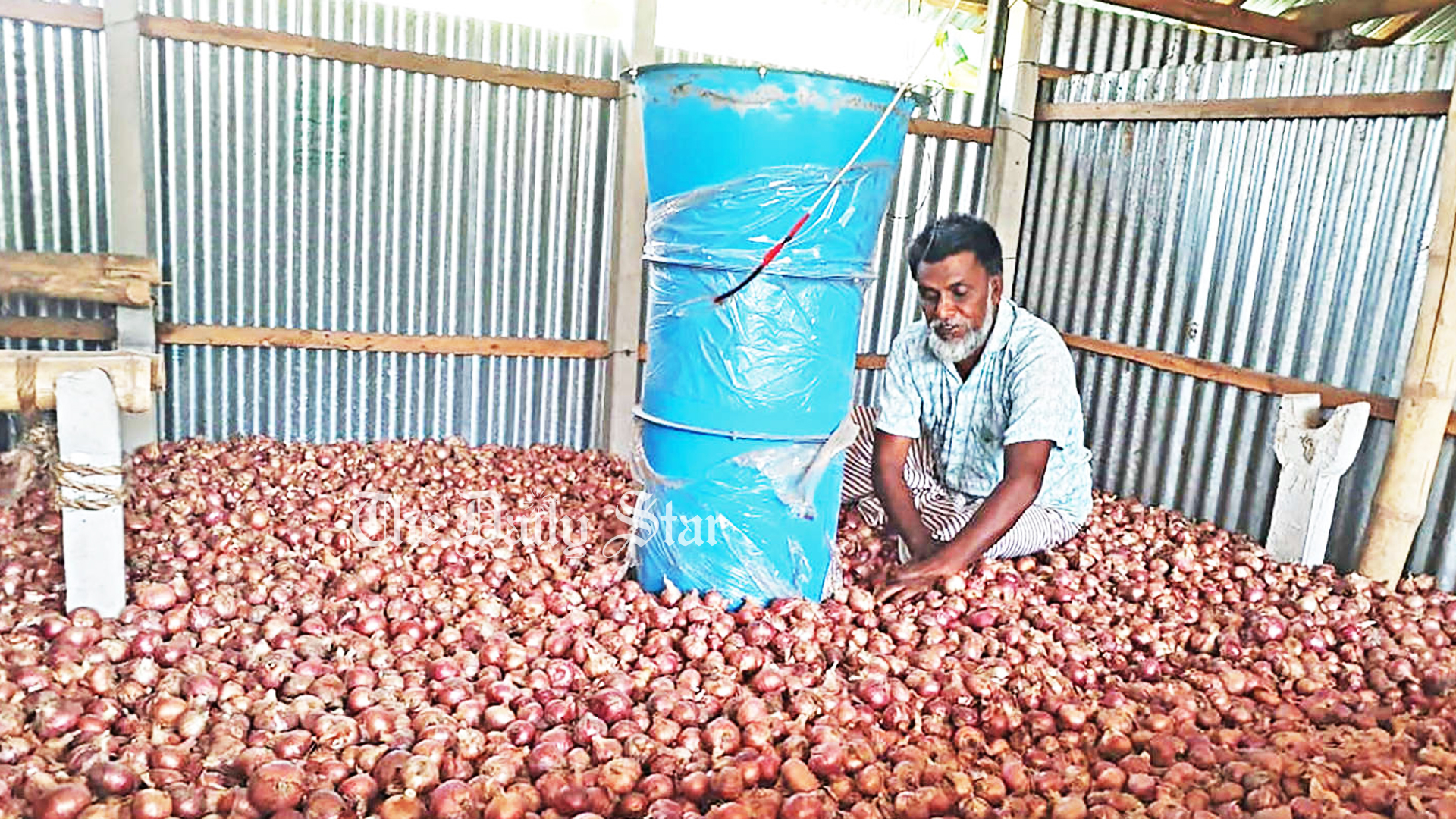 দেশে পেঁয়াজ সংরক্ষণে প্রথমবার ‘এয়ার-ফ্লো’ মেশিন ব্যবহার