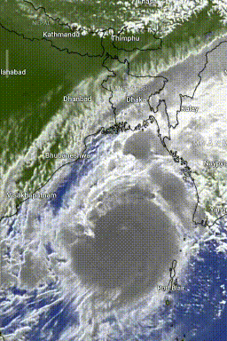 ৮ কিমি গতিতে এগোচ্ছে মোখা, বাতাসের গতিবেগ সর্বোচ্চ ১৭৫ কিমি