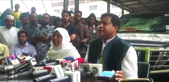 মা-ছেলে যে কয়দিন ভোট চাইতে বেরিয়েছি, সে কয়দিনই হামলা হয়েছে: জায়েদা খাতুন