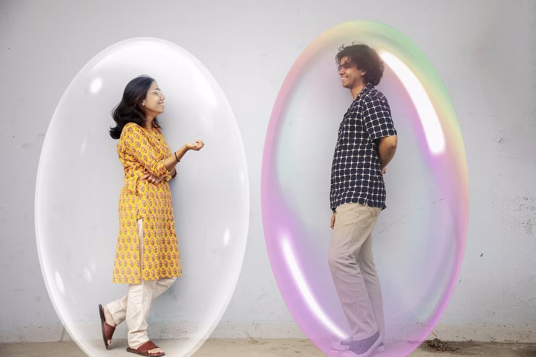 বন্ধুত্বে সীমারেখা টানতে শিখুন