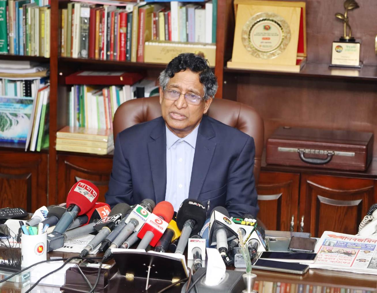 পেঁয়াজের কেজি ৮০ টাকা গ্রহণযোগ্য নয়, ২-৩ দিনের মধ্যে আমদানির সিদ্ধান্ত: কৃষিমন্ত্রী