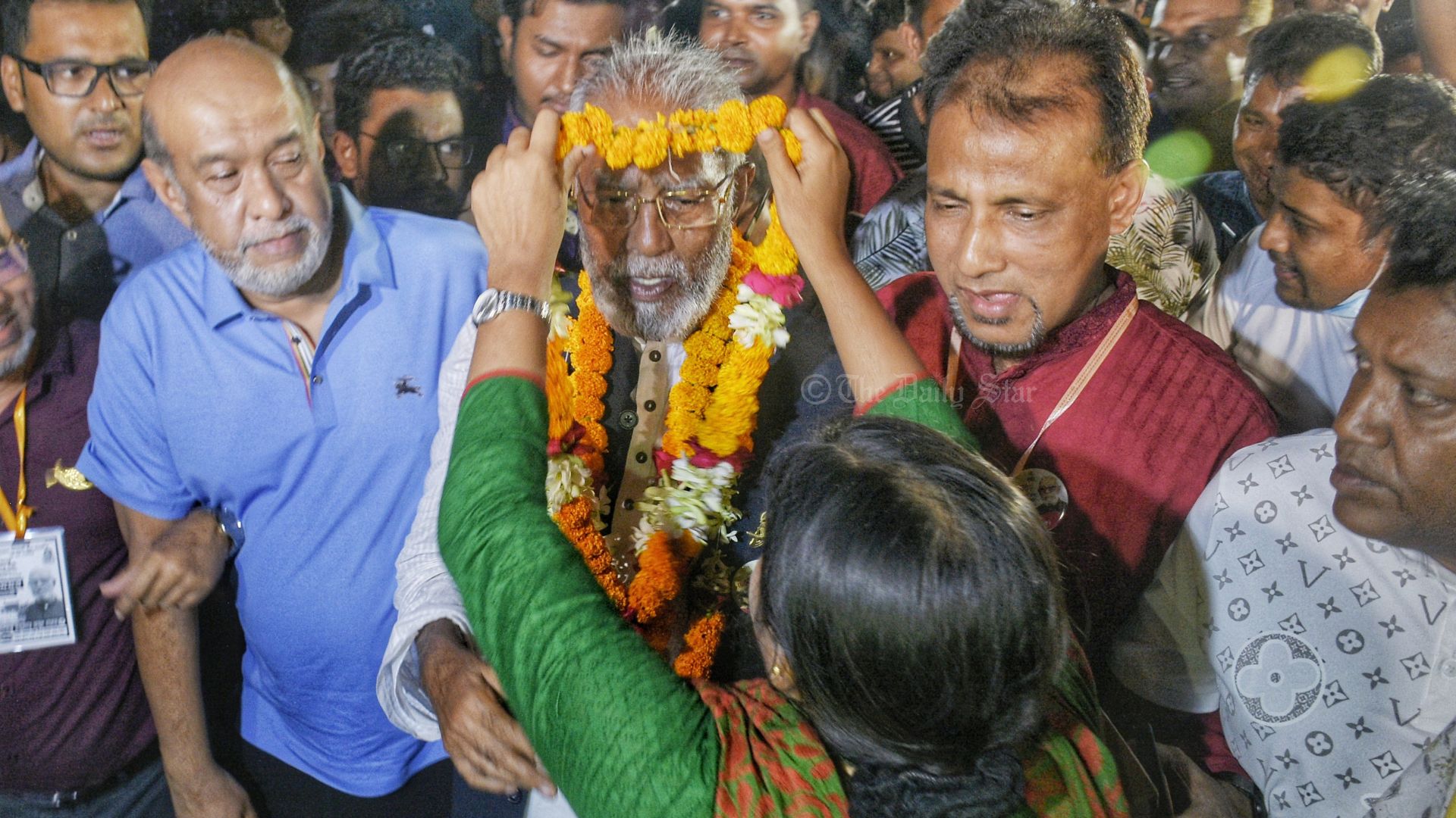 খুলনায় তালুকদার আব্দুল খালেকের জয়