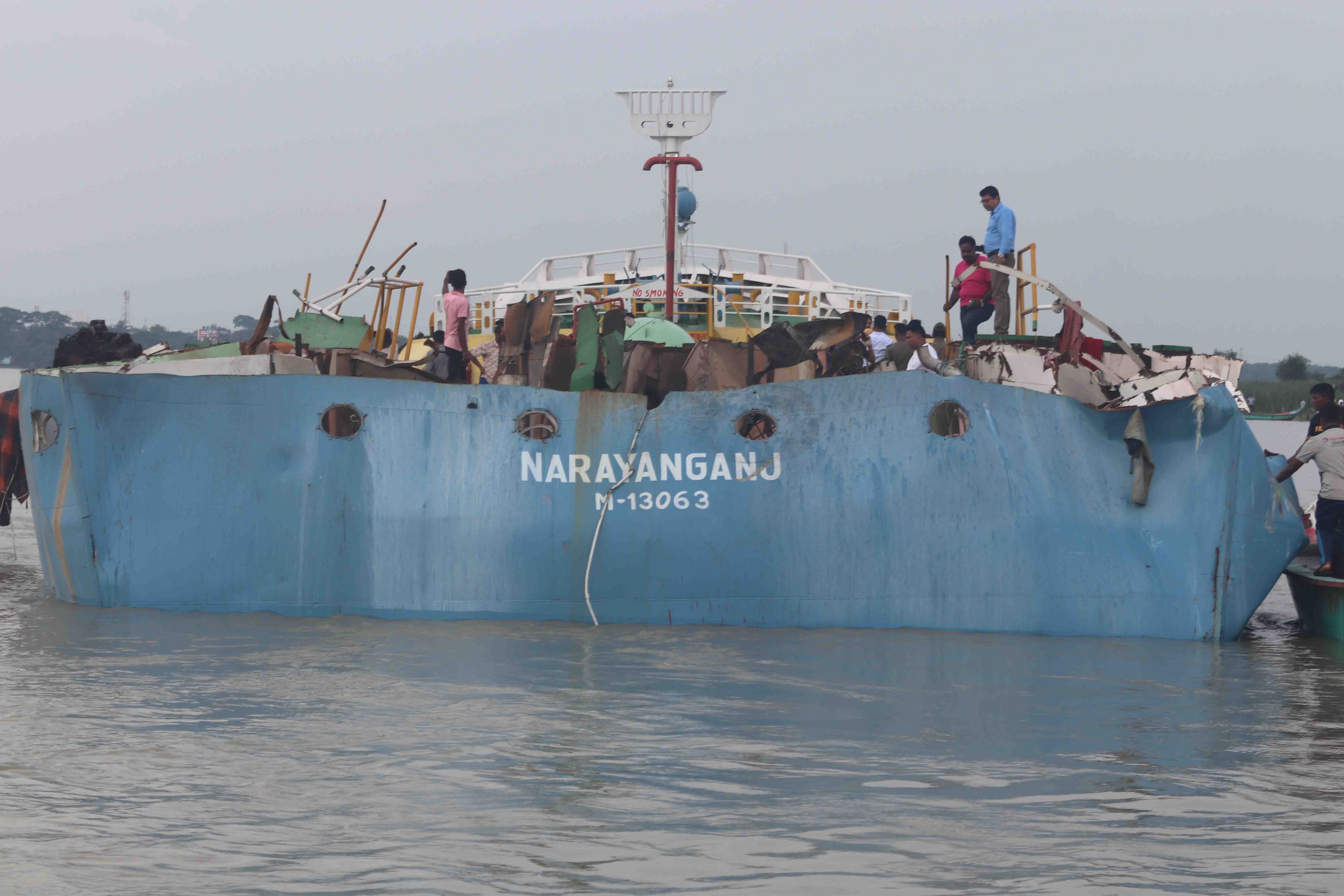 সুগন্ধায় তেলভর্তি জাহাজে বিস্ফোরণ: নিখোঁজ ১ জনের মরদেহ উদ্ধার