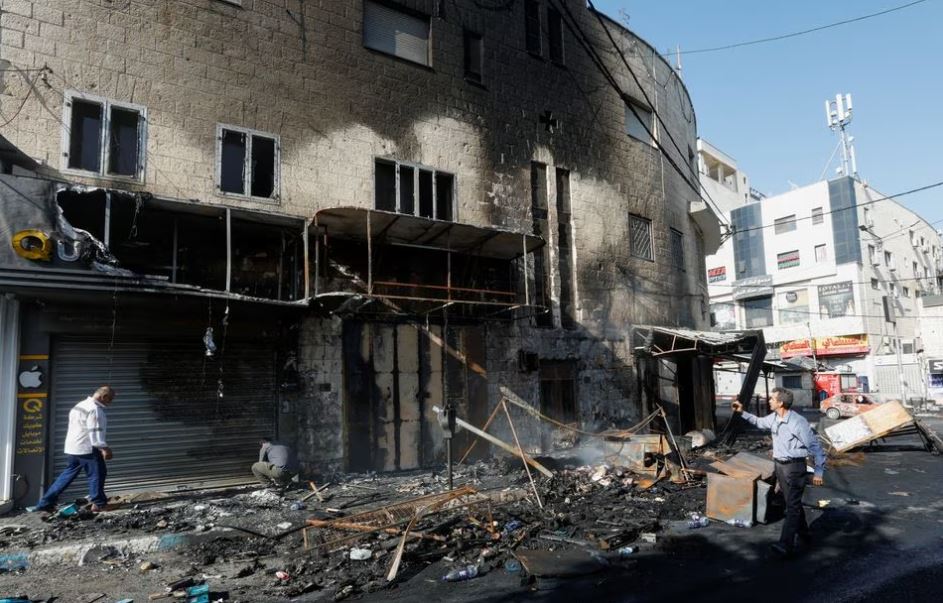 পশ্চিম তীরে ইসরায়েলের অভিযানের দ্বিতীয় দিনে নিহতের সংখ্যা বেড়ে ১০