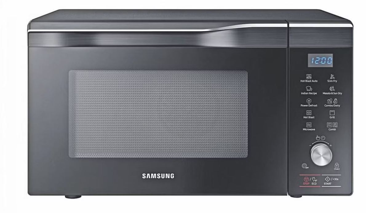 যে ১০ ভুলে ক্ষতি হতে পারে মাইক্রোওয়েভ ওভেনের