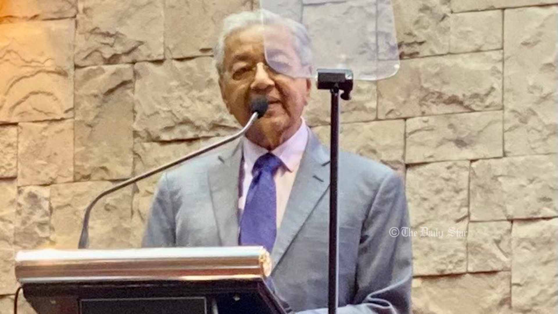 জাতিসংঘে ভেটো ক্ষমতা বাতিল করে নতুন বিশ্বব্যবস্থা গড়তে হবে: মাহাথির