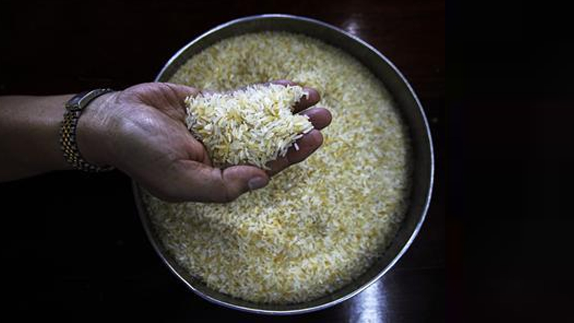 ভারতের পর চাল রপ্তানি স্থগিত করল আরব আমিরাত