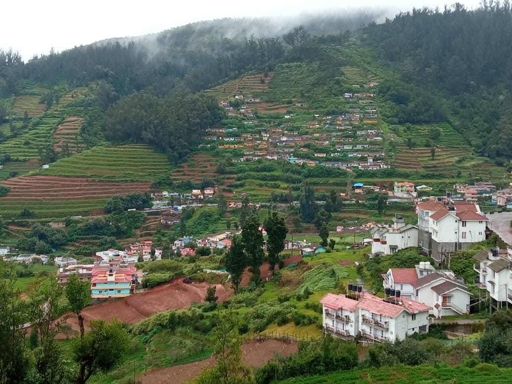 ঘুরে আসুন দক্ষিণ ভারতের পাহাড়ের রাণী ‘উটি’