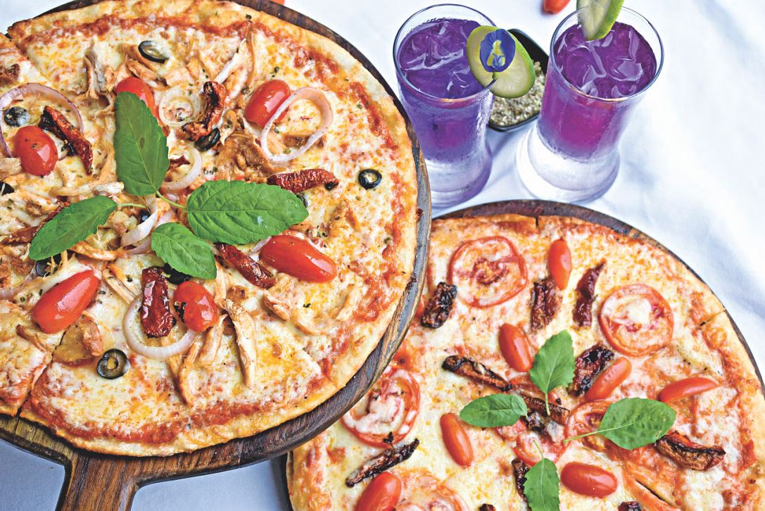 ঢাকায় সুস্বাদু ৮ পিৎজার খোঁজ