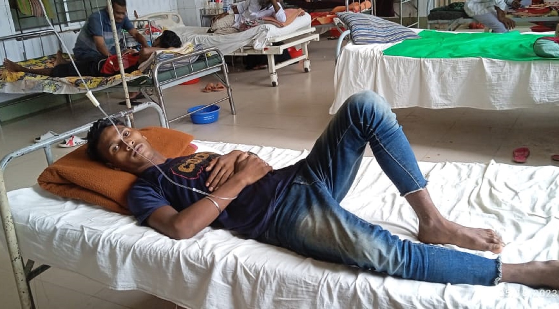 নোয়াখালীতে বিএনপির রোডমার্চের গাড়িবহরে হামলা, আহত ১০