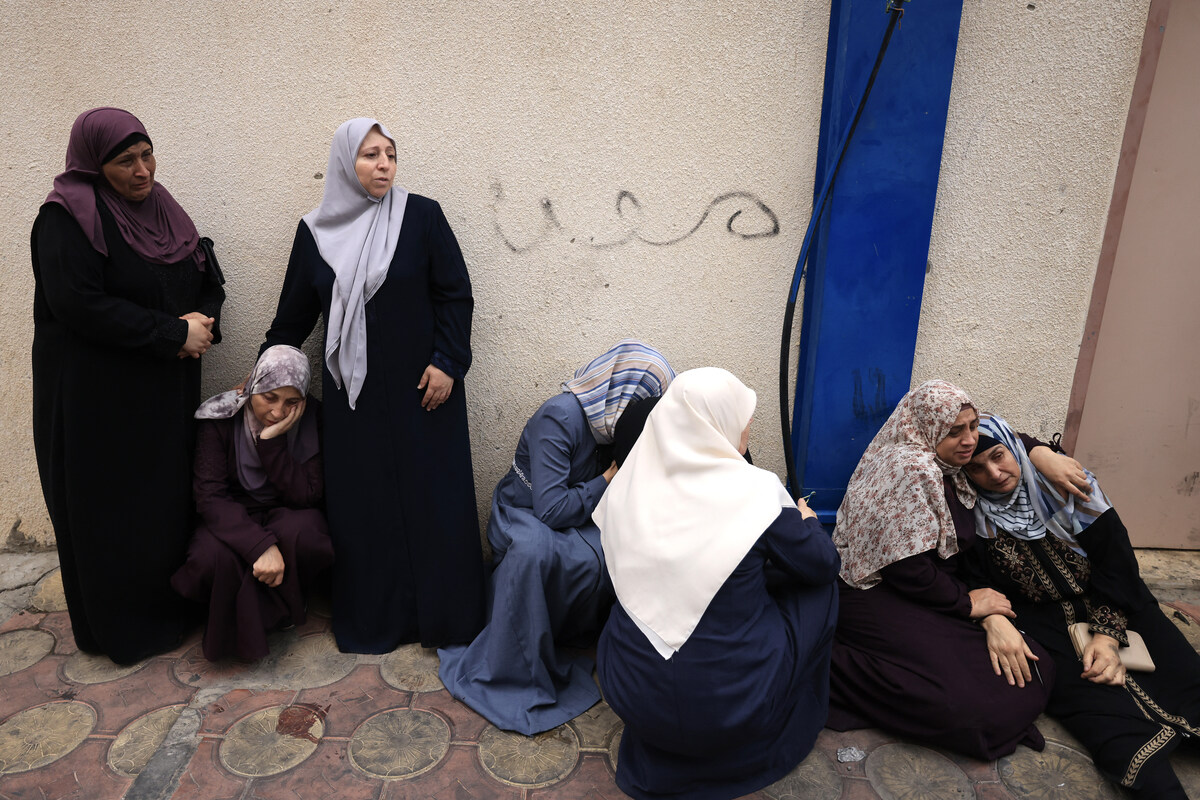 ইসরায়েল-হামাস যুদ্ধ: গাজায় নিহতের সংখ্যা বেড়ে ২৩২৯