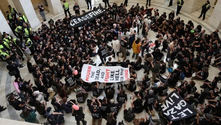 গাজায় যুদ্ধবিরতির দাবিতে কংগ্রেসে আমেরিকান ইহুদিদের বিক্ষোভ
