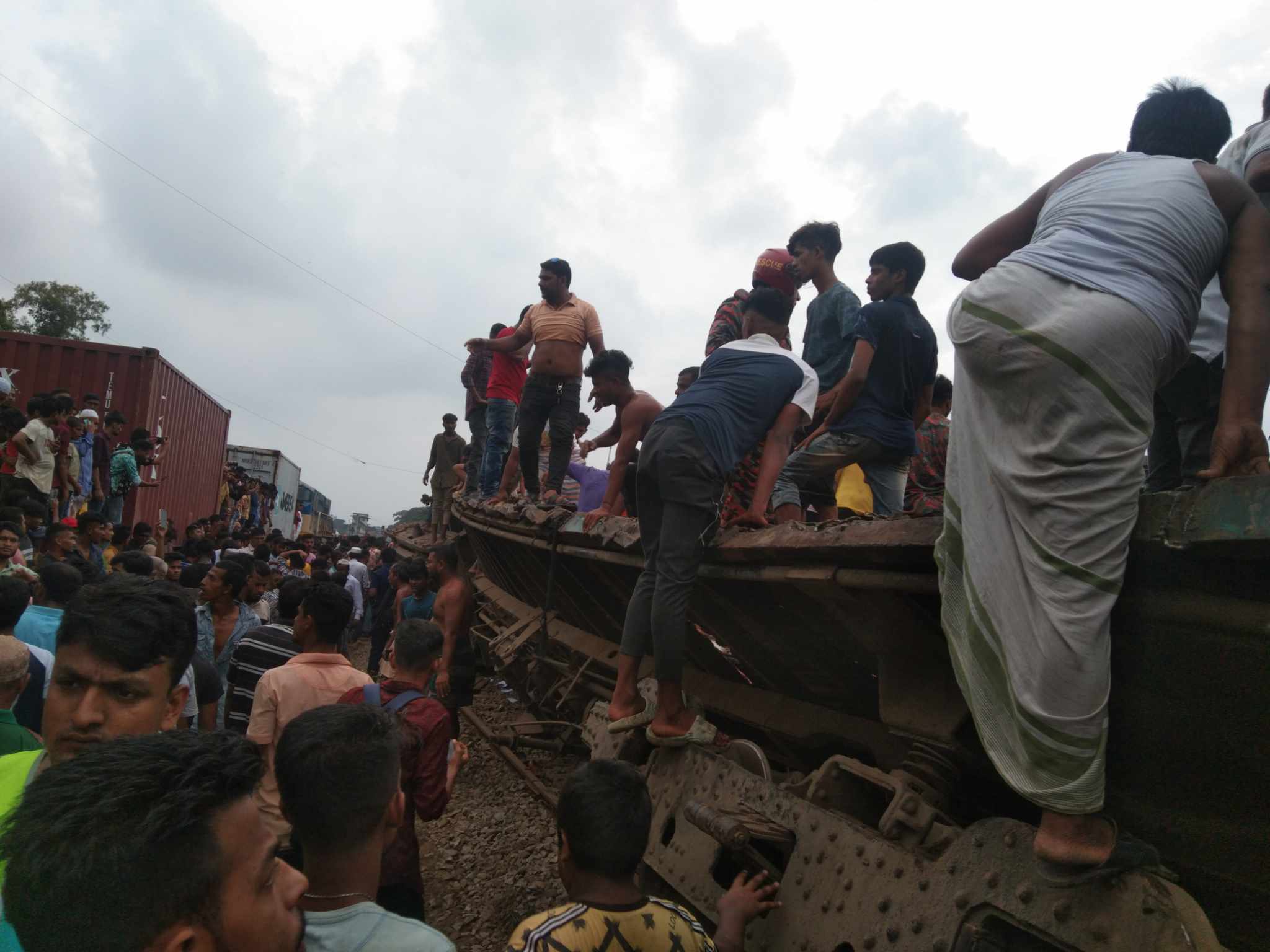 মালবাহী ট্রেন সিগন্যাল না মানায় ভৈরবের দুর্ঘটনা: বাংলাদেশ রেলওয়ে