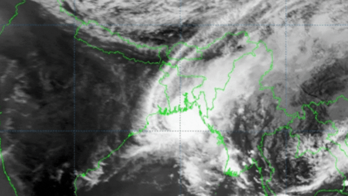 রাতেই উপকূল অতিক্রম করবে ঘূর্ণিঝড় হামুন, কেন্দ্রে বাতাসের গতি ৯০ কিলোমিটার